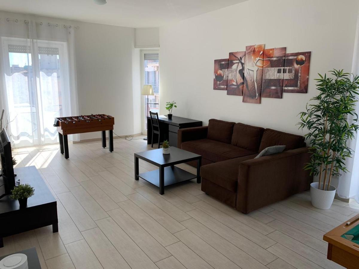 Apartment Andrea Deluxe Bari Exterior photo